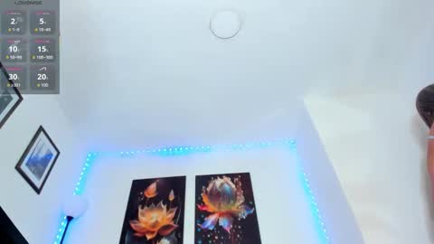 Snapshot of goldenhugecocktss chatting on October 13, 2025, 7:52 am May smith online show from October 13, 2025, 7:52 am