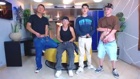 GOLDENJOI online show from September 28, 2025, 11:10 pm