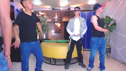 GOLDENJOI online show from September 29, 2025, 11:09 pm