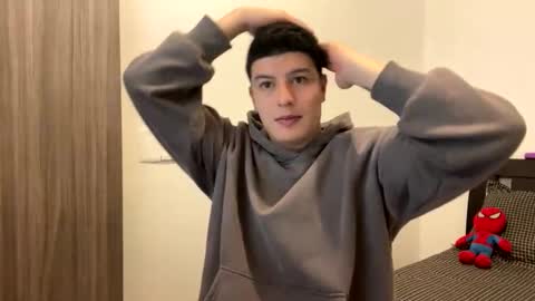 goldenknight33 online show from October 18, 2025, 4:41 pm