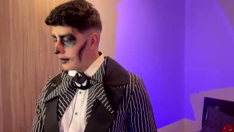 goldenknight33 online show from October 31, 2025, 4:30 pm