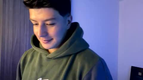 goldenknight33 online show from December 1, 2025, 3:39 pm