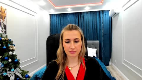 Snapshot of goldenlighte chatting on January 13, 2025, 1:34 am Olivia online show from January 13, 2025, 1:34 am
