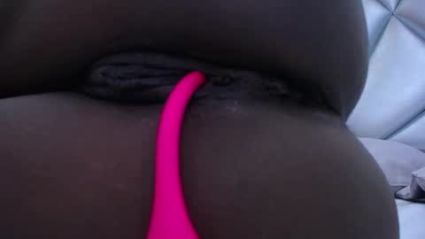 goldenn_ass1 online show from October 14, 2025, 8:48 am