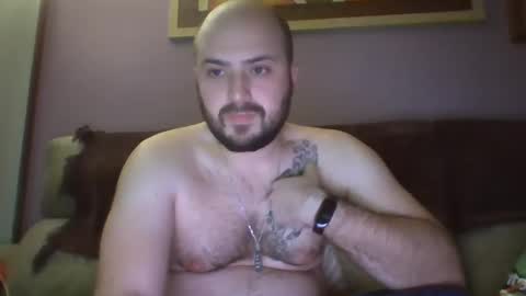 Snapshot of goldenspainboy chatting on December 7, 2024, 6:37 pm goldenspainboy online show from December 7, 2024, 6:37 pm