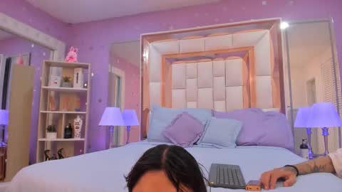 goldentemptation_ online show from April 9, 2026, 8:03 pm