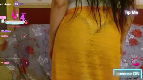 goldgirl89763 online show from October 8, 2025, 11:57 pm