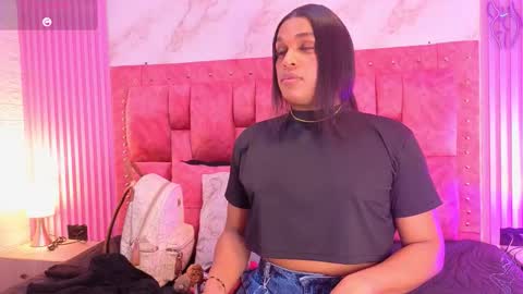 Snapshot of goldilockss15 chatting on February 4, 2026, 3:23 am goldilockss15 online show from February 4, 2026, 3:23 am