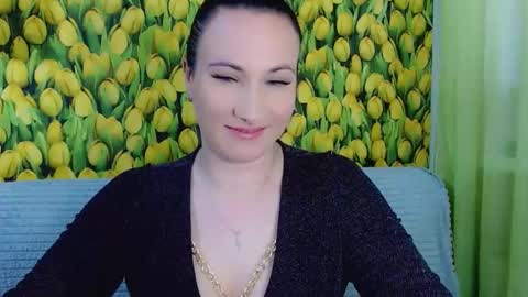 goldmoonn online show from April 6, 2026, 11:11 am