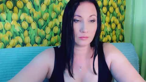 goldmoonn online show from June 7, 2026, 12:20 pm