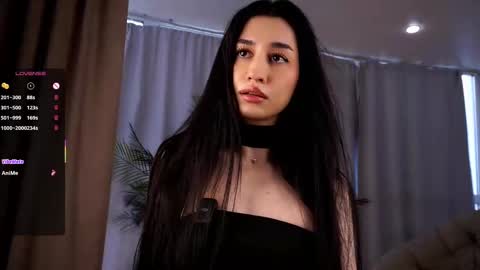 Snapshot of goldygrillz chatting on October 14, 2025, 3:18 am angel online show from October 14, 2025, 3:18 am