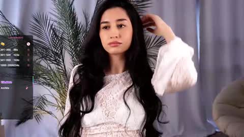 Snapshot of goldygrillz chatting on October 16, 2025, 4:24 am angel online show from October 16, 2025, 4:24 am