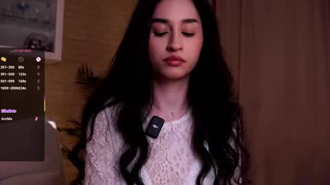 Snapshot of goldygrillz chatting on October 23, 2025, 8:13 am angel online show from October 23, 2025, 8:13 am