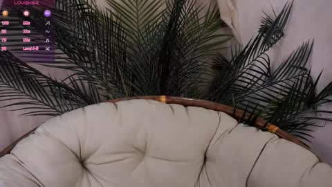 Snapshot of goldygrillz chatting on November 7, 2025, 3:39 am angel online show from November 7, 2025, 3:39 am