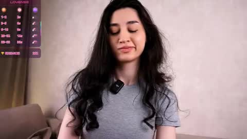 Snapshot of goldygrillz chatting on November 13, 2025, 3:27 am angel online show from November 13, 2025, 3:27 am