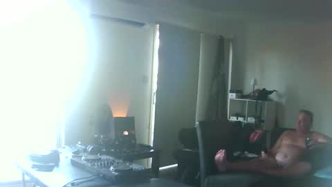 goldyguy011 online show from April 10, 2026, 2:39 am