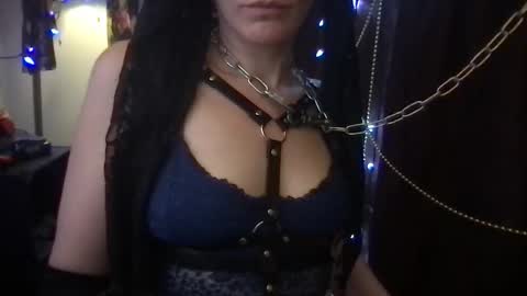goldynsilvyrempress online show from May 12, 2026, 2:30 am