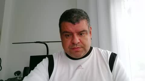 gomezgonz5 online show from September 20, 2025, 12:28 pm