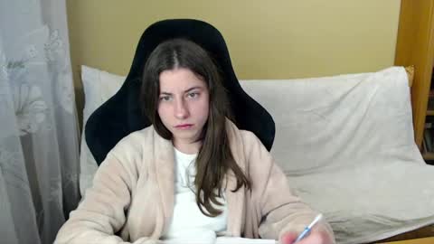 Elizabeth Effie online show from June 4, 2026, 5:19 pm