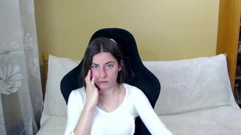 Elizabeth Effie online show from June 6, 2026, 6:01 pm