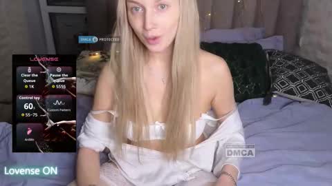 goodgirl0024 online show from January 15, 2026, 8:34 pm