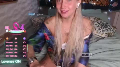 goodgirl0024 online show from April 20, 2026, 8:32 pm