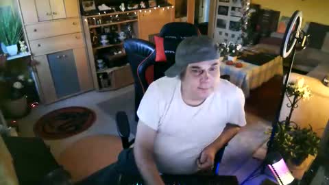 google5001 online show from September 14, 2025, 5:01 pm