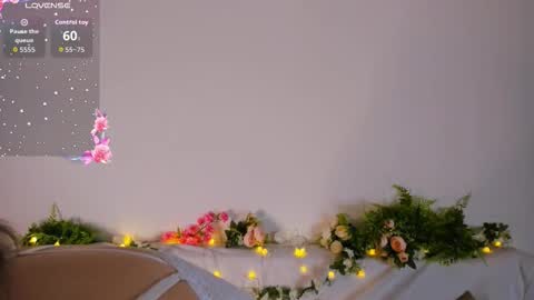  Nika  online show from September 26, 2025, 4:44 pm