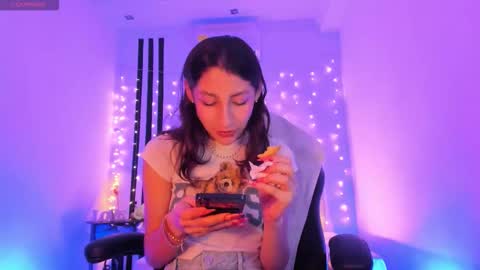 i am Jessi  I love animals and drawing I hope to get along with everyone. XOXO online show from February 13, 2026, 6:59 pm