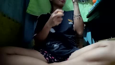 Snapshot of gorgeouspinay_babe chatting on October 29, 2025, 11:45 am GorgeousPinay babe online show from October 29, 2025, 11:45 am