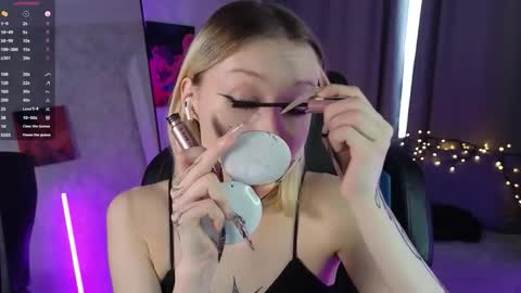 Snapshot of goth__tv chatting on October 24, 2025, 12:34 pm Violeta online show from October 24, 2025, 12:34 pm