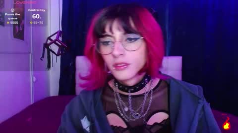 goth_minerva online show from October 29, 2025, 1:46 pm