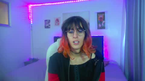 goth_minerva online show from May 9, 2026, 1:38 pm
