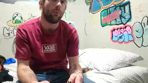 gothboityplz online show from November 18, 2025, 9:25 am