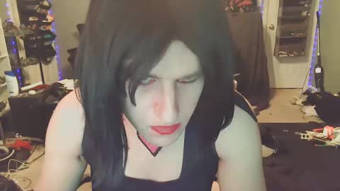 Snapshot of gothic123451 chatting on January 4, 2025, 8:59 pm Victoriana online show from January 4, 2025, 8:59 pm