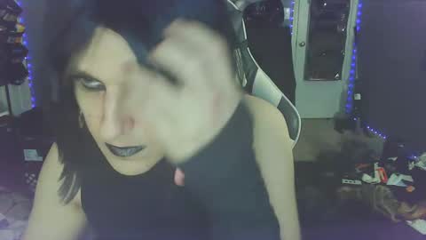 Snapshot of gothic123451 chatting on January 7, 2025, 5:42 pm Victoriana online show from January 7, 2025, 5:42 pm