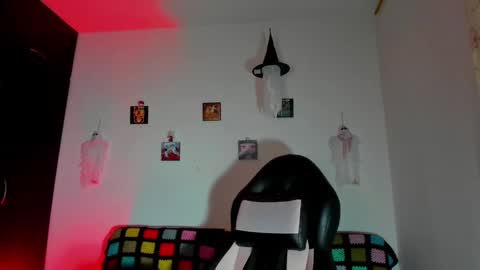 Snapshot of gothic9goddes chatting on October 2, 2025, 12:39 am GG online show from October 2, 2025, 12:39 am