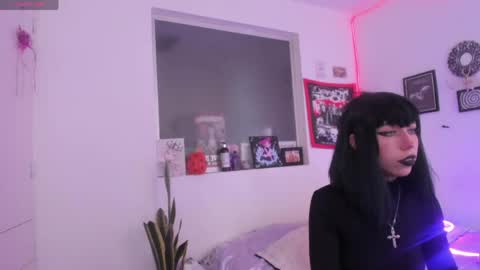hi my name is Elizabeth nice to meet you online show from May 2, 2026, 6:35 pm