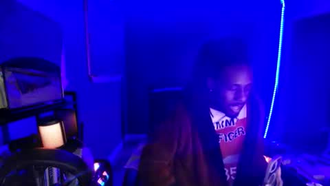 gottalovechocolatexxx online show from December 3, 2025, 10:24 am