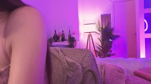 grace_autumn_mood online show from November 13, 2025, 6:45 am