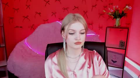 Snapshot of graceglamour chatting on December 7, 2024, 11:51 am Grace Glamour online show from December 7, 2024, 11:51 am