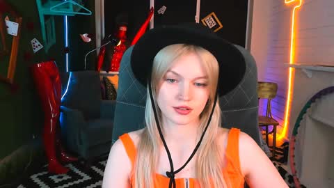 Snapshot of graceglamour chatting on December 23, 2024, 11:36 am Grace Glamour online show from December 23, 2024, 11:36 am