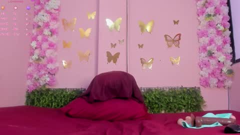 Mi Name is violeta  online show from March 9, 2026, 12:20 pm