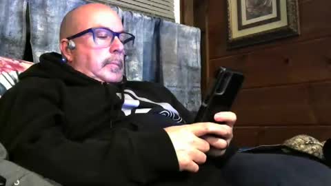 granitebuckeye1969 online show from November 6, 2025, 12:22 am