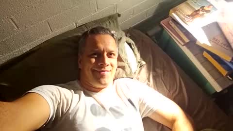 Snapshot of grattitude chatting on October 12, 2025, 12:04 pm grattitude online show from October 12, 2025, 12:04 pm