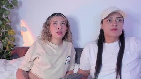 Snapshot of grave_duo chatting on September 18, 2025, 3:52 am GRAVE DUO online show from September 18, 2025, 3:52 am
