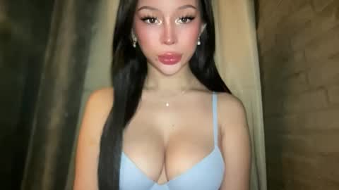 Marie Pelie online show from December 19, 2025, 8:38 pm