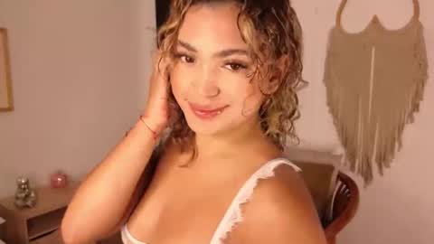 grecia_miller_ online show from May 19, 2026, 12:11 pm