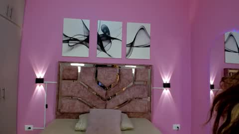 green_lov online show from October 9, 2025, 12:14 pm