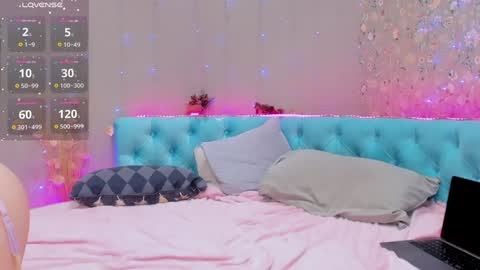 April online show from December 31, 2024, 10:15 am